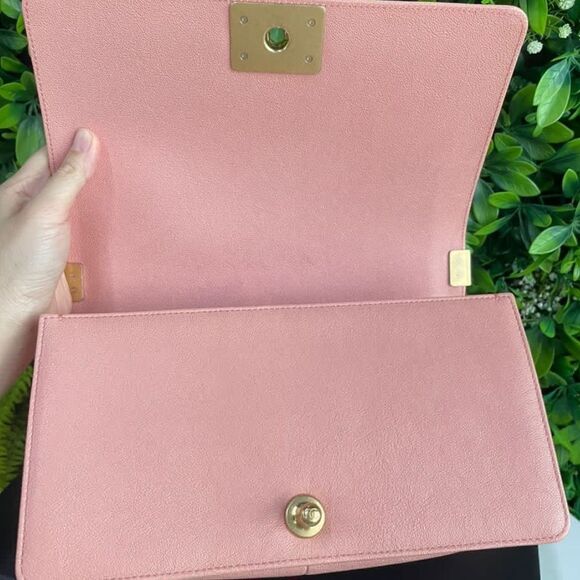 NIB 100% authentic chanel Le boy old medium in pink peach caviar - Picture 3 of 8